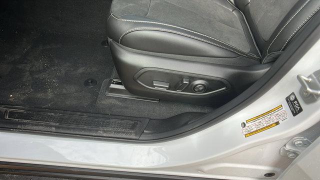 new 2025 Jeep Grand Cherokee L car, priced at $37,700