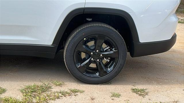 new 2025 Jeep Grand Cherokee L car, priced at $41,525