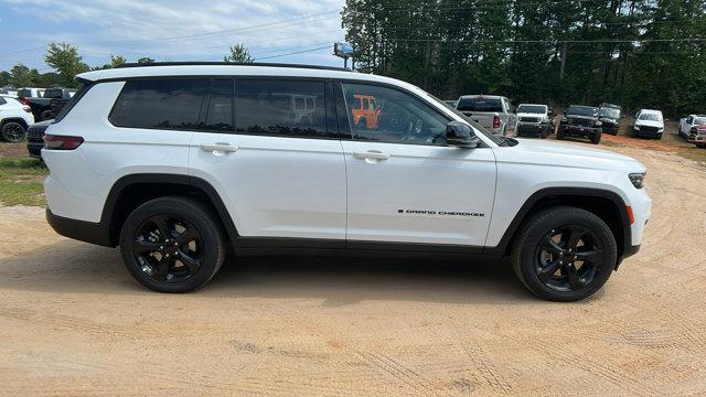 new 2025 Jeep Grand Cherokee L car, priced at $41,525