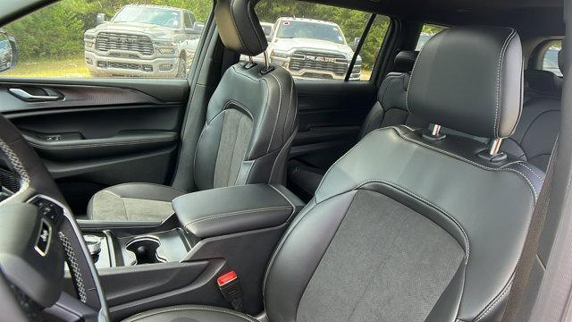 new 2025 Jeep Grand Cherokee L car, priced at $41,525