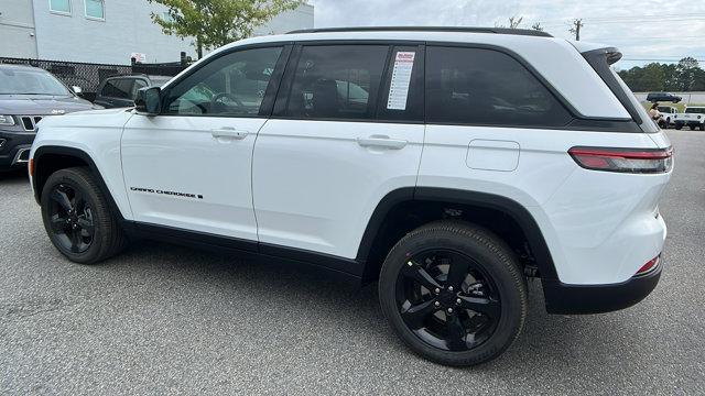 new 2025 Jeep Grand Cherokee car, priced at $38,580