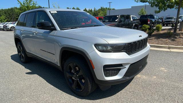 new 2024 Jeep Grand Cherokee car, priced at $37,577