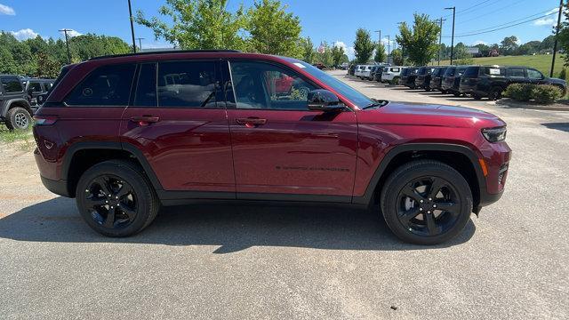 new 2024 Jeep Grand Cherokee car, priced at $37,675