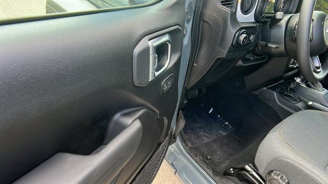 new 2026 Jeep Wrangler car, priced at $35,678