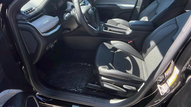 new 2025 Jeep Compass car, priced at $25,260