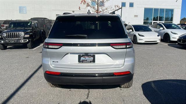 new 2025 Jeep Grand Cherokee car, priced at $41,995