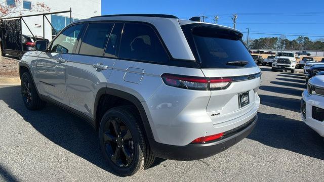 new 2025 Jeep Grand Cherokee car, priced at $41,995