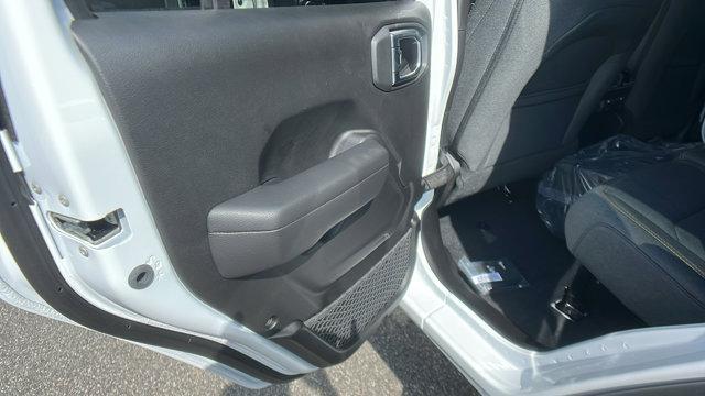 new 2025 Jeep Wrangler car, priced at $32,480