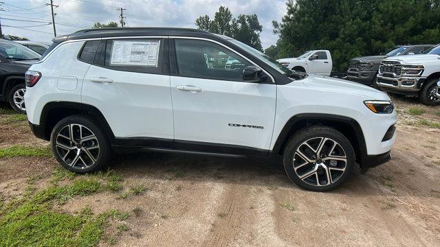 new 2025 Jeep Compass car, priced at $38,995