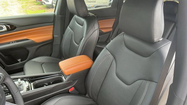 new 2025 Jeep Compass car, priced at $38,995