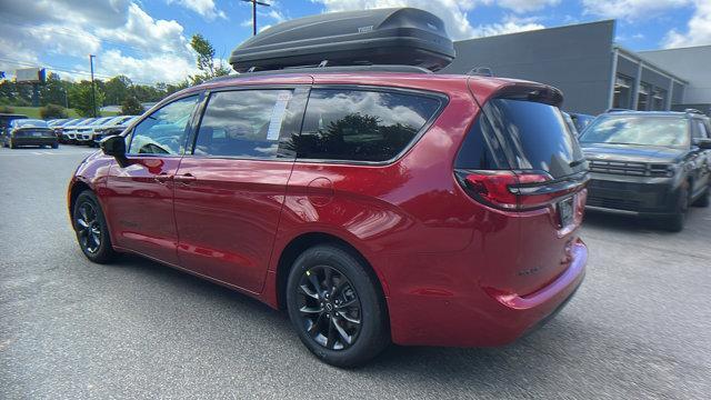 new 2025 Chrysler Pacifica car, priced at $48,145