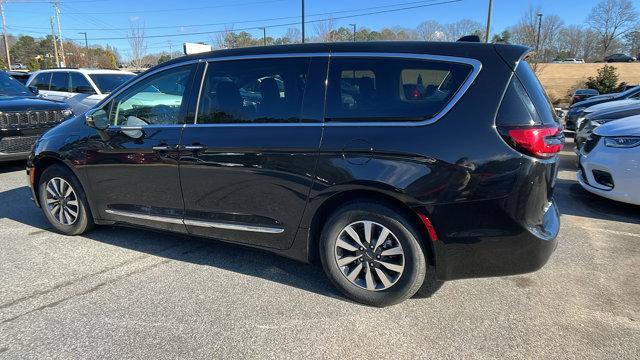 used 2023 Chrysler Pacifica Hybrid car, priced at $29,995