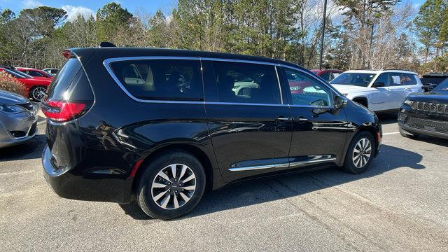 used 2023 Chrysler Pacifica Hybrid car, priced at $29,995