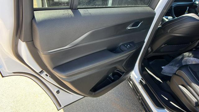 new 2025 Jeep Grand Cherokee L car, priced at $43,995