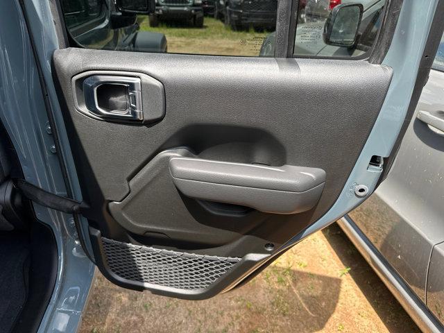 new 2025 Jeep Gladiator car, priced at $47,180