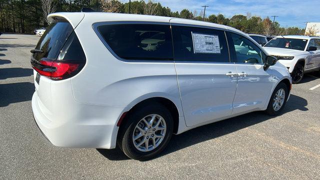 new 2025 Chrysler Pacifica car, priced at $44,145