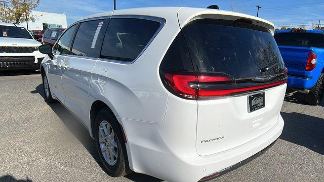 new 2025 Chrysler Pacifica car, priced at $44,145