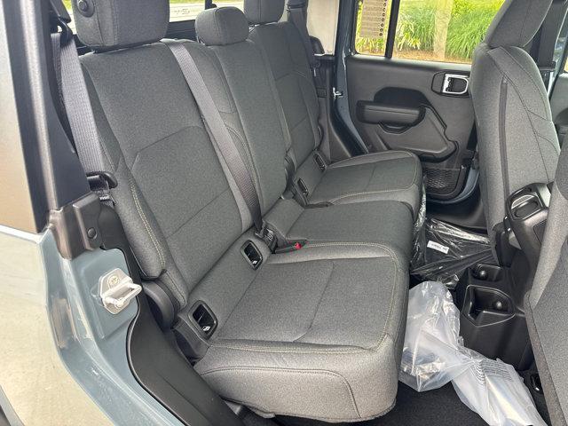 new 2025 Jeep Gladiator car, priced at $36,885