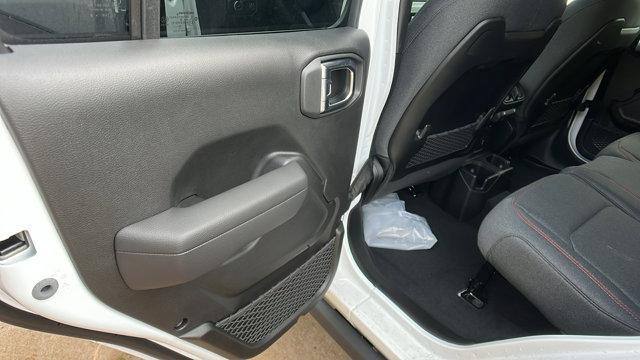 new 2025 Jeep Wrangler car, priced at $61,735