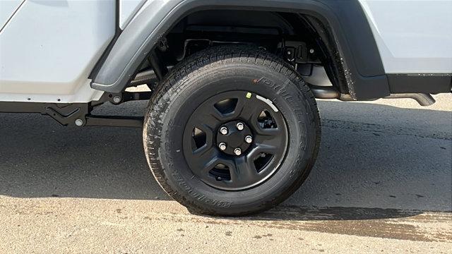 new 2025 Jeep Gladiator car, priced at $32,095