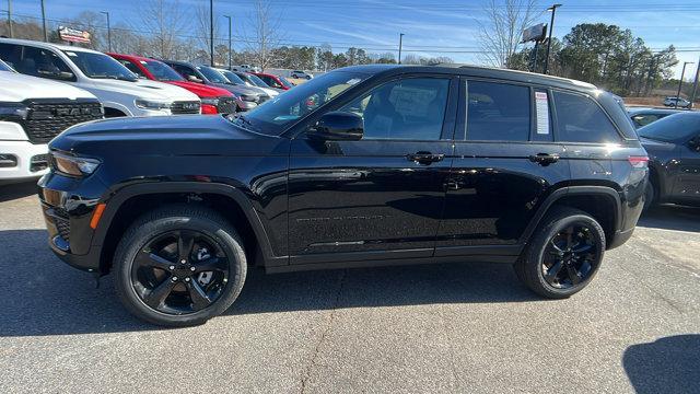 new 2025 Jeep Grand Cherokee car, priced at $41,500