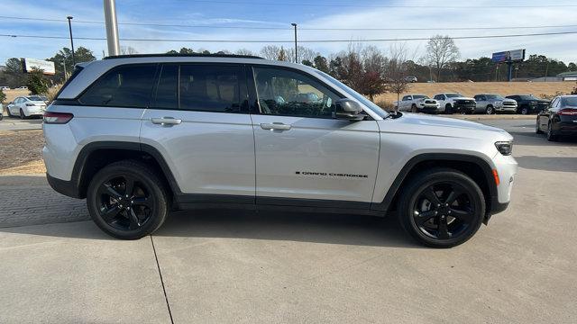 used 2023 Jeep Grand Cherokee car, priced at $28,995