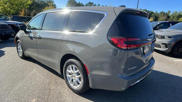 new 2025 Chrysler Pacifica car, priced at $39,425