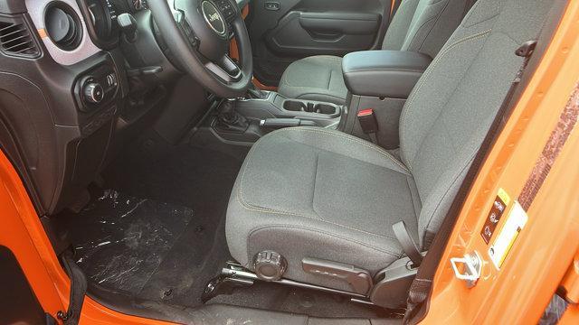 new 2025 Jeep Wrangler car, priced at $36,670