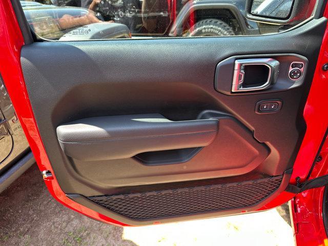 new 2025 Jeep Gladiator car, priced at $45,885