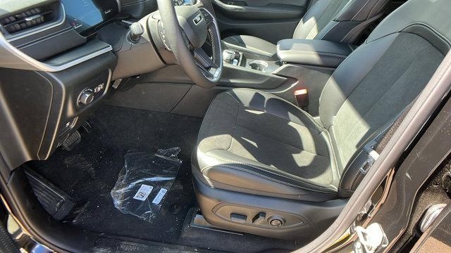 new 2025 Jeep Grand Cherokee L car, priced at $40,995