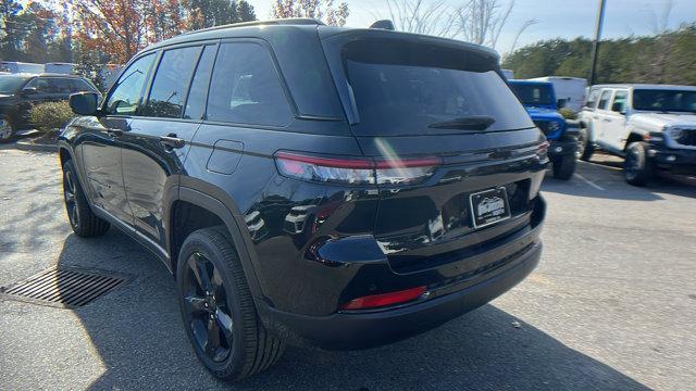 new 2025 Jeep Grand Cherokee car, priced at $42,995