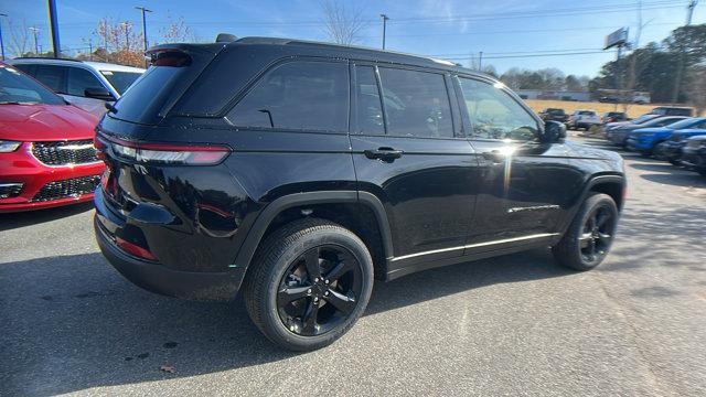 new 2025 Jeep Grand Cherokee car, priced at $42,995