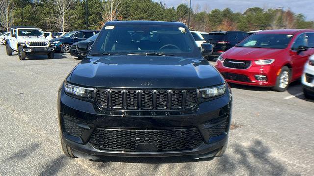 new 2025 Jeep Grand Cherokee car, priced at $42,995