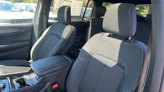 new 2025 Jeep Grand Cherokee L car, priced at $36,950
