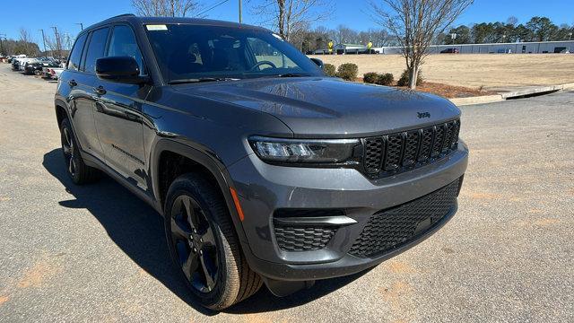 new 2025 Jeep Grand Cherokee car, priced at $44,350