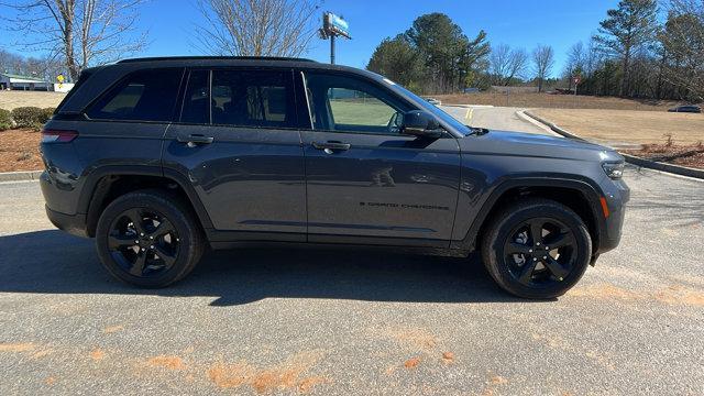 new 2025 Jeep Grand Cherokee car, priced at $44,350