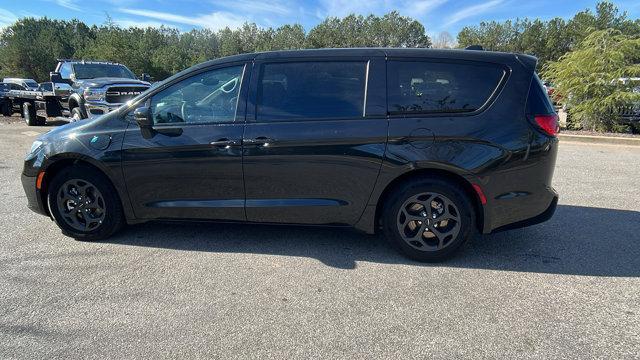 used 2022 Chrysler Pacifica Hybrid car, priced at $24,995