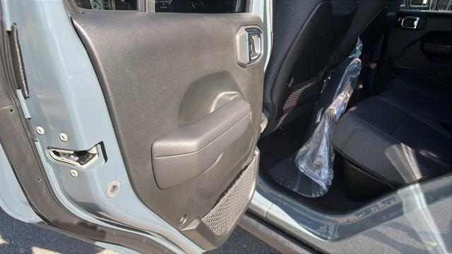 new 2025 Jeep Gladiator car, priced at $56,380