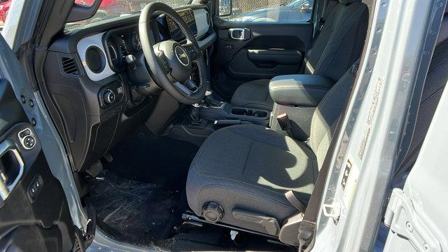 new 2025 Jeep Wrangler car, priced at $45,550