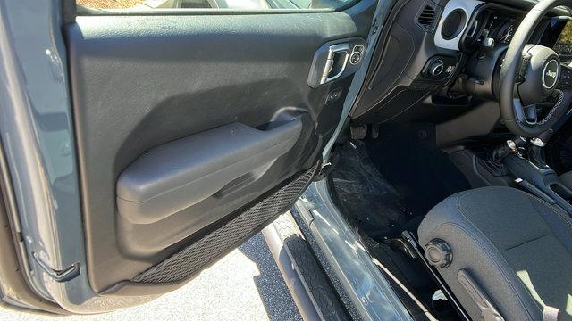 new 2025 Jeep Wrangler car, priced at $45,550