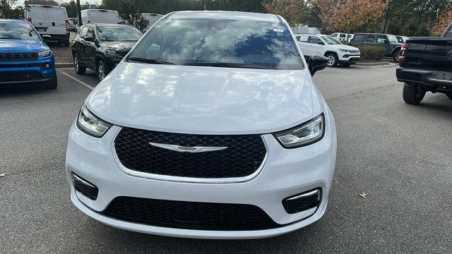 new 2025 Chrysler Pacifica car, priced at $44,145