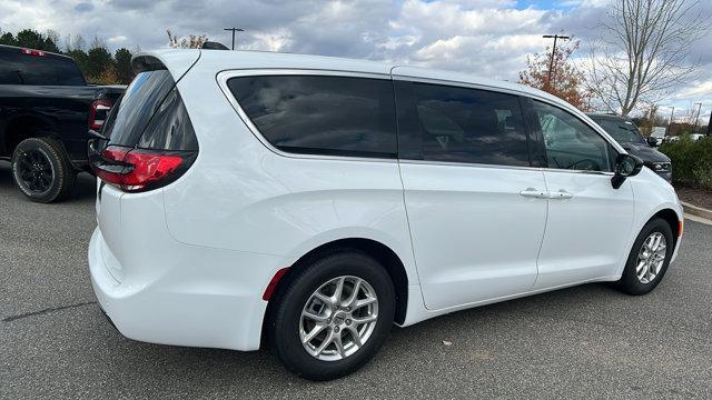 new 2025 Chrysler Pacifica car, priced at $44,145