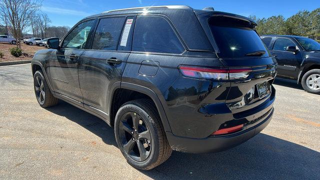 new 2025 Jeep Grand Cherokee car, priced at $41,999