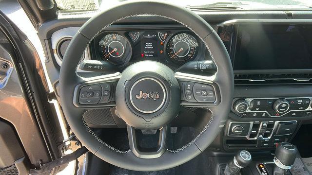 new 2025 Jeep Gladiator car, priced at $47,180