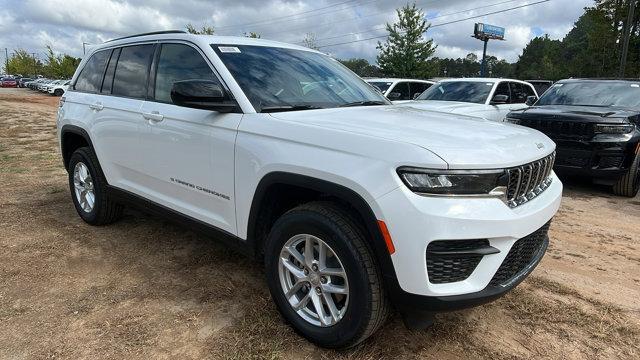 new 2025 Jeep Grand Cherokee car, priced at $33,780