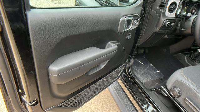 new 2025 Jeep Wrangler car, priced at $43,995