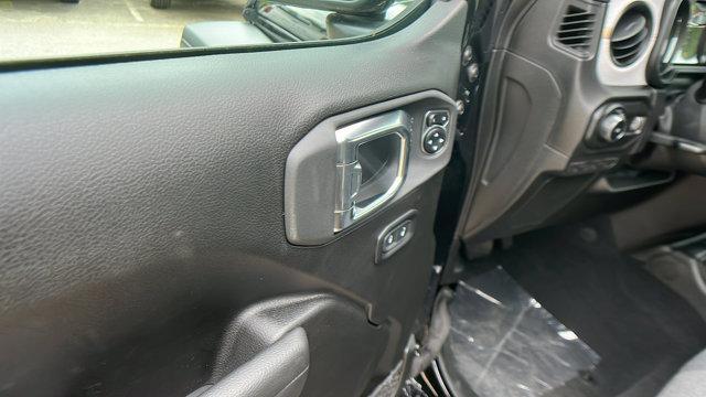 new 2025 Jeep Wrangler car, priced at $43,995