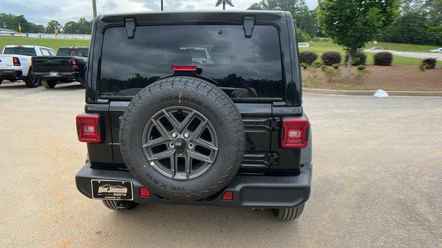 new 2025 Jeep Wrangler car, priced at $43,995