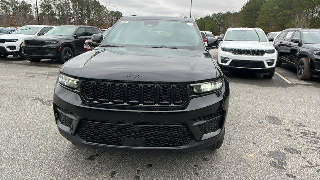 new 2025 Jeep Grand Cherokee car, priced at $42,995