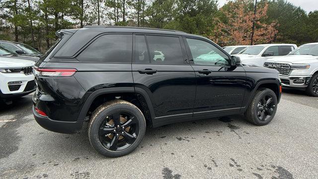 new 2025 Jeep Grand Cherokee car, priced at $42,995